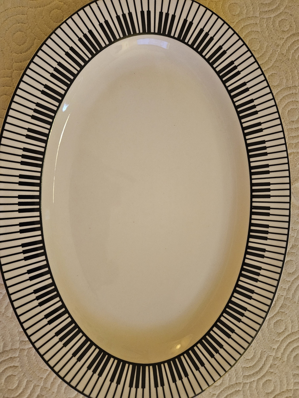 Decorative Black & White Piano Keyboard Accent Plate - Home Accents